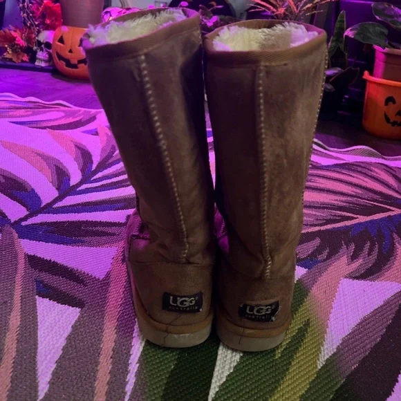 Ugg boots - Picture 2 of 4